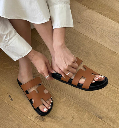 Hiara:Sandalias modernas